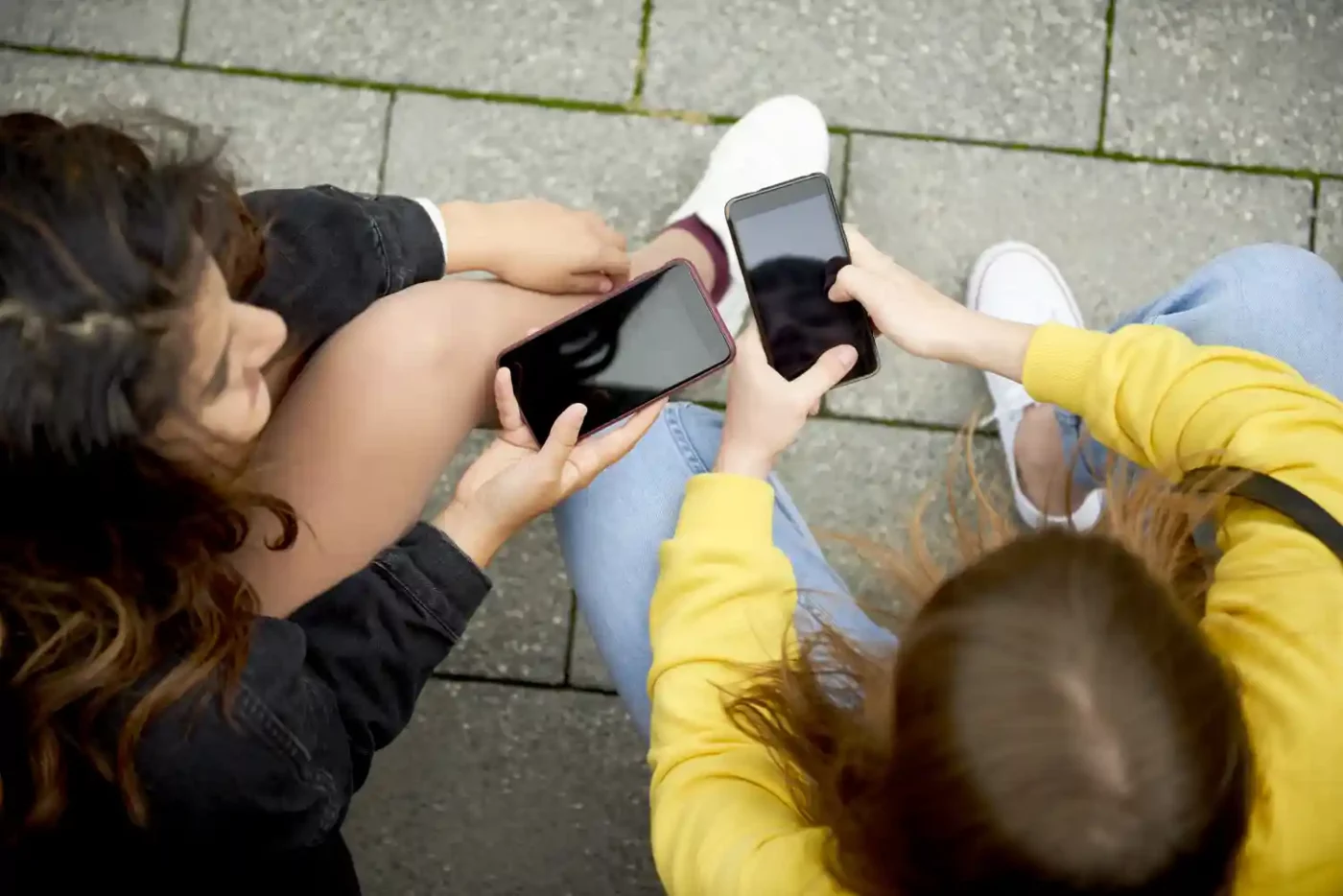 Australia Social Media Ban: Meta is restricting access for minors under 16 on Instagram & Facebook ahead of the Dec 10 country-wide youth ban. Global governments are watching the world's first comprehensive age restriction law.